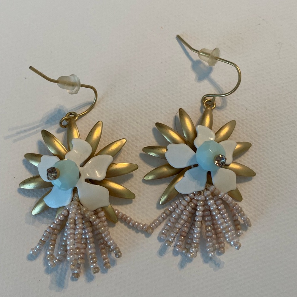 Spartina 449 Gold and White Floral Earrings